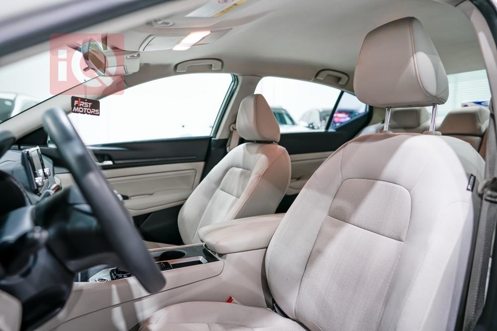 نيسان ألتيما